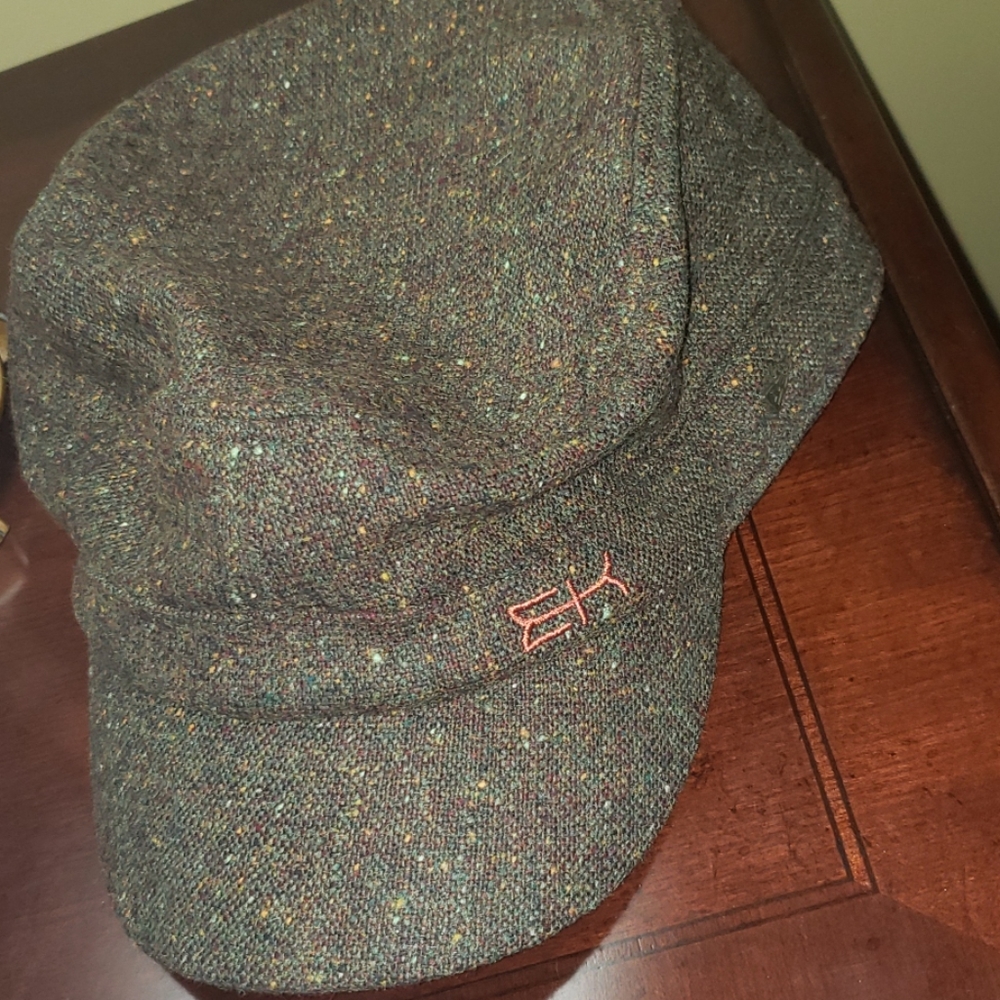 EK hat